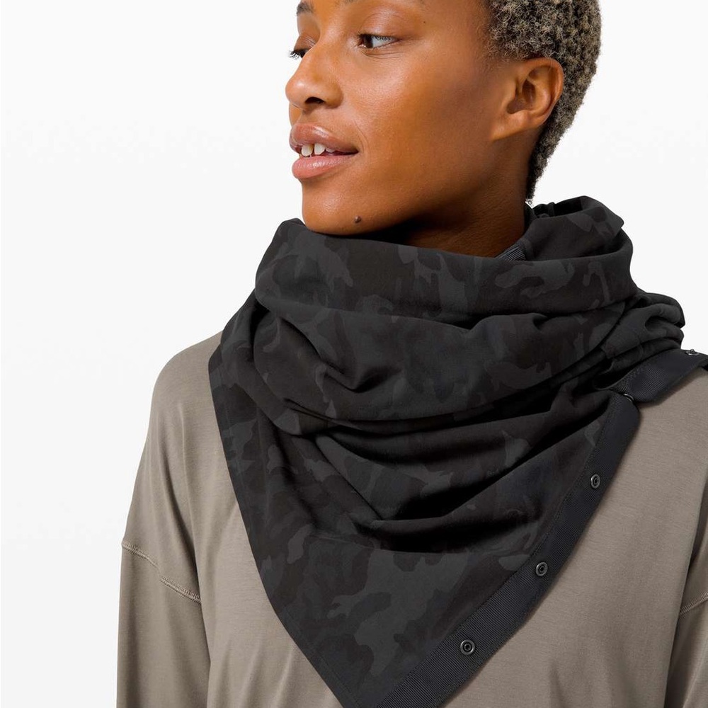 Lululemon Vinyasa Camouflage Scarf